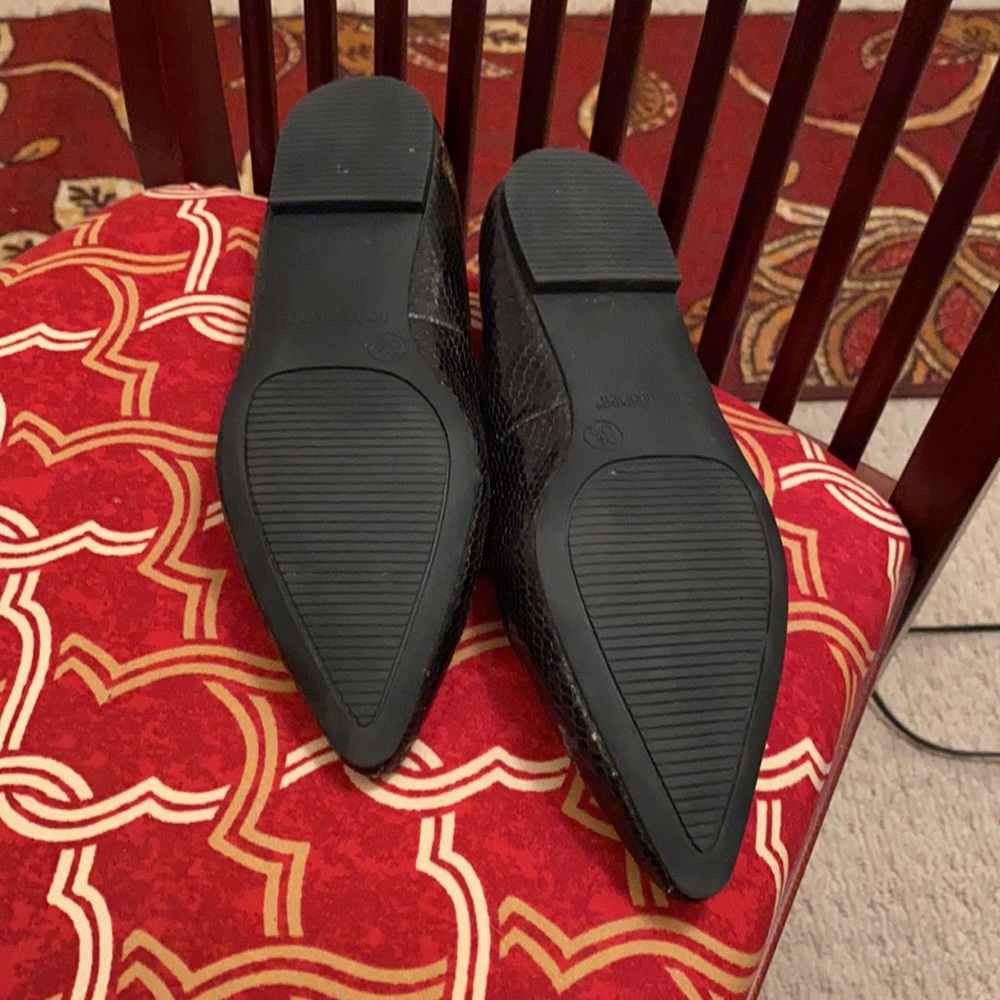 Shoes - Picture 8 of 9